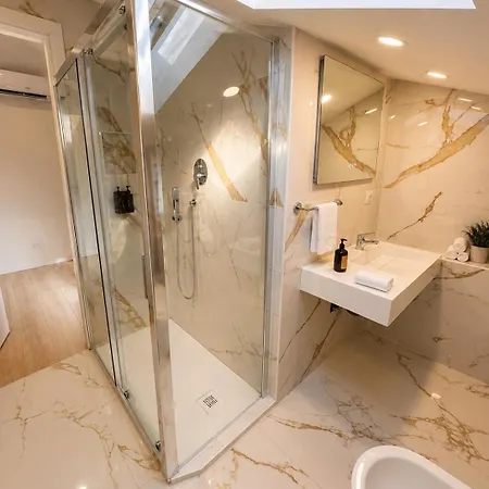 Apartment Luxury 10 Al Duomo Di Parma